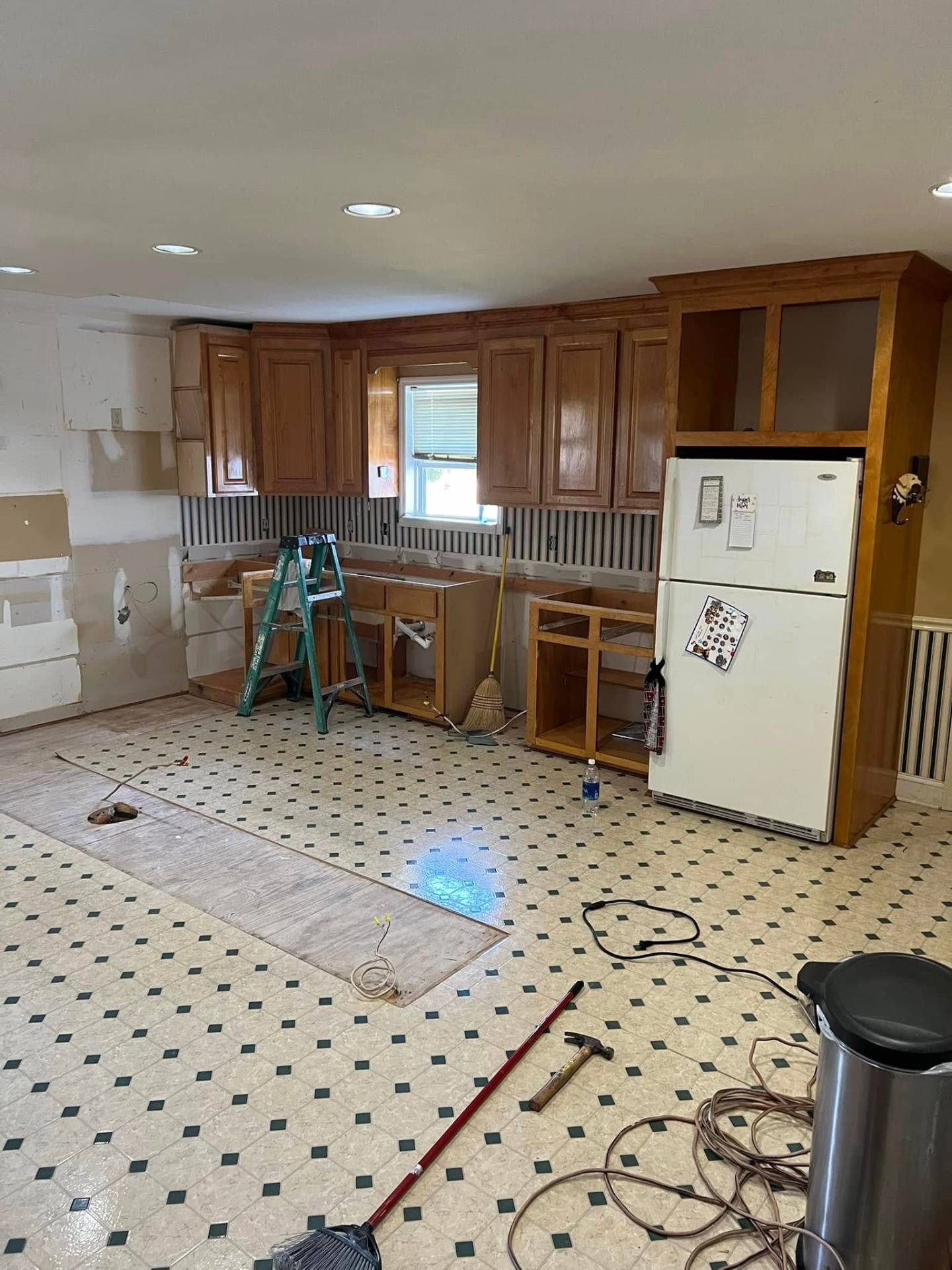 Kitchen before renovation